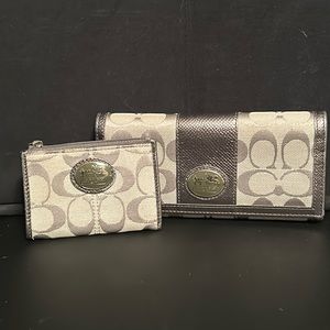Coach Wallet & Coin Purse - Silver / Grey